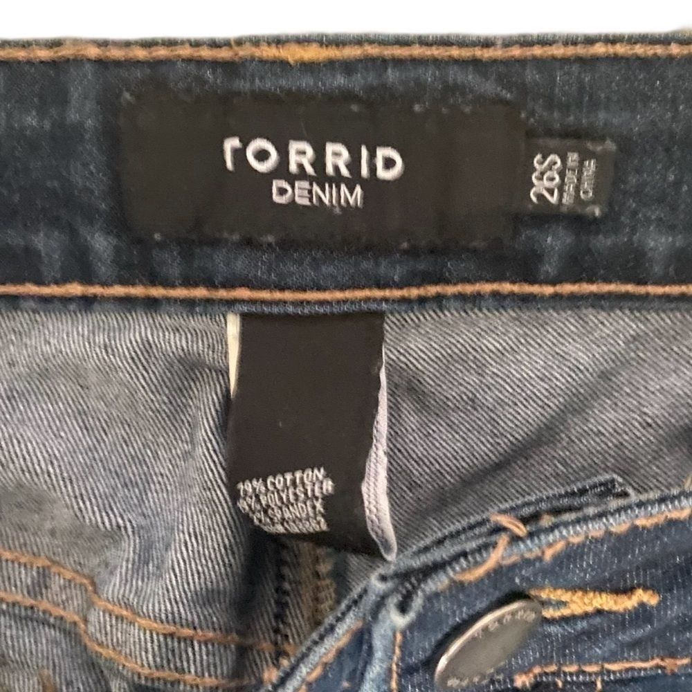 Torrid Skinny Dark Wash Tapered Jeans 26 Short Stretch High Waist Casual Denim - Picture 4 of 5